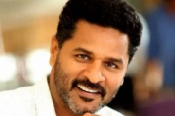இரண்டாவது திருமணத்திற்கு பின்னர் அடையாளம் தெரியாமல் மாறிய பிரபுதேவா! அதிர்ச்சியில் ரசிகர்கள்... லீக்கான புகைப்படம்