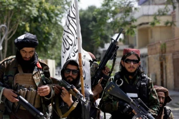 ஆப்கானிஸ்தானில் பெண்கள் வெளியே செல்ல தடை  - தாலிபான்கள் கெடுபிடியால் அதிர்ச்சி