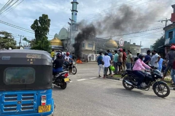 கிண்ணியாவில் தாக்கப்பட்ட செய்தியாளர்கள்!