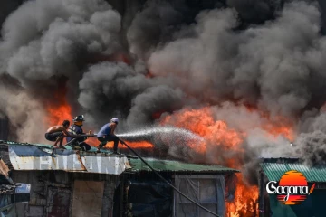 විශාල ගින්නකින් පැල්පත් දහස් ගණනක් ගිනි ගෙන විනාශ වේ
