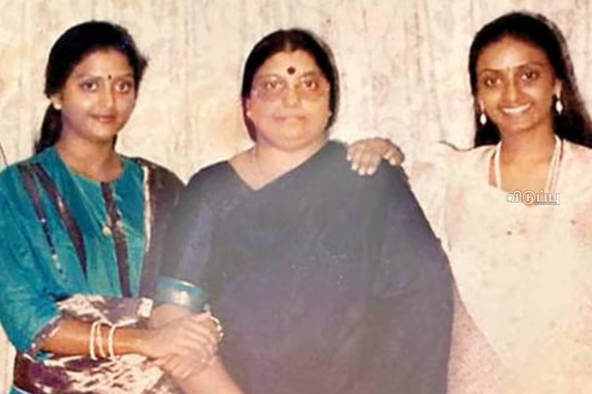 பிரபல நடிகை பானுப்பிரியா வீட்டில் ஏற்பட்டுள்ள உயிரிழப்பு... சோகத்தில் குடும்பம் | Actress Bhanupriya Mother Passes Away