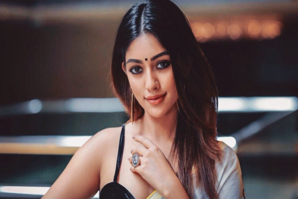 பெண்களின் உதடுகளின் வடிவம் வைத்தே அவர்கள் ஆளுமை சொல்லலாம் - உங்கள் உதடு எப்படி? | What Shape Of Your Lips This Is Your Personality