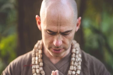 யார் எல்லாம் துளசி மாலை அணியலாம்?அணியக்கூடாது?