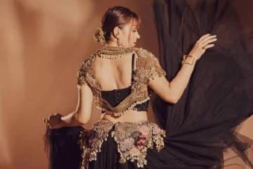 குறையாத கிளாமர்!! பாபி டோல் லுக்கில் நடிகை ஹன்சிகா வெளியிட்ட புகைப்படங்கள்..