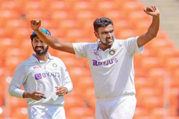 டெஸ்ட் போட்டியில் தமிழக வீரர் அஷ்வின் செய்த புதிய சாதனை!