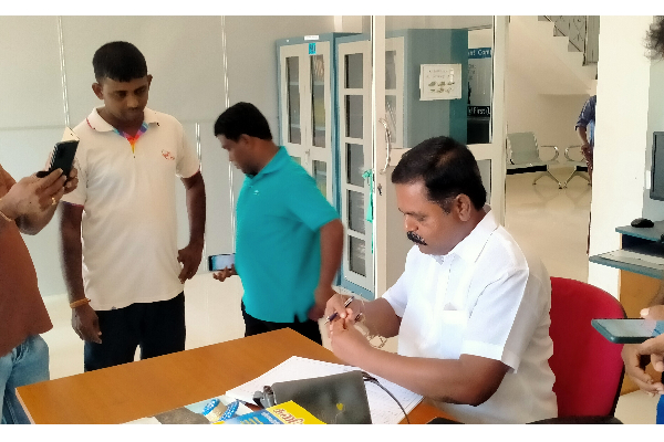 எங்களது வரலாறுகள் வித்தியாசமானவை: அதனை பேசுவதற்குரிய காலம் இன்னும் இருக்கிறது - சிறீதரன் (Photo) | Our Histories Are Different There Still Time Talk