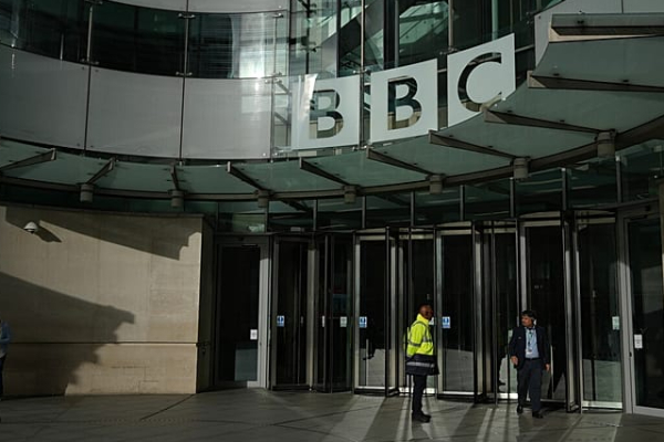 டொனால்ட் ட்ரம்பிடம் பகிரங்கமாக மன்னிப்பு கோரிய பிபிசி | Bbc Apologizes To Trump Over Edited Speech டொனால்ட் ட்ரம்பிடம் பகிரங்கமாக மன்னிப்பு கோரிய பிபிசி | Bbc Apologizes To Trump Over Edited Speech
