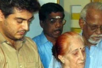 மறைந்த தந்தை.. நடிகர் அஜித்தின் தாயார் இப்போது எப்படி இருக்கார் தெரியுமா.. வைரலாகும் புகைப்படம்..