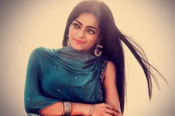 நடிகையும், பிக்பாஸ் பிரபலமுமான நடிகை ஜனனியின் அழகிய போட்டோஸ்