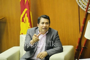 රට පාවේ දීමේ වෑයමක් - ක්‍රිකට් තහනම ගැන ඇමතිගෙන් විශේෂ ප්‍රකාශයක්.