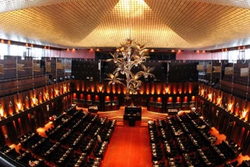 කොළ රකින්න පාර්ලිමේන්තුවෙන් අලුත්ම වැඩක්