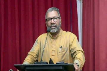 சீன தூதுவர் வடக்கில் தெரிவித்த கருத்தில கரிசனை கொண்டுள்ளோம்: சுரேன் ராகவன்