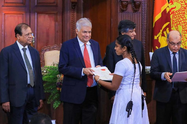 மாணவர்களுக்கு புலமைப் பரிசில் மற்றும் பணப் பரிசுகள் - வேலைத்திட்டம் ஆரம்பம் | Award Of Presidential Scholarship 2023