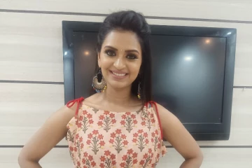 மோசமான கேள்வி கேட்ட நபருக்கு விஜய் பெயரை சொல்லி பதிலடி கொடுத்த விஜய் டிவி நடிகை