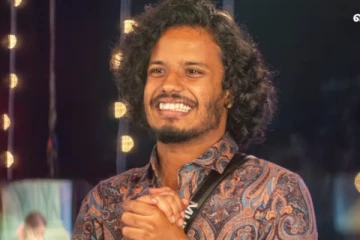 பிக்பாஸ் முத்துக்குமரன் முதல் வேலையாக யார் வீட்டுக்கு சென்றிருக்கிறார் பாருங்க! வீடியோ