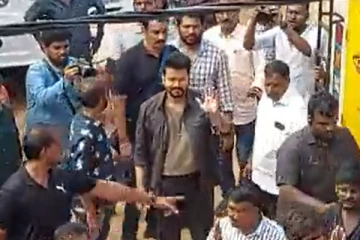 விஜய்யை பார்க்க குவிந்த ரசிகர்கள்.. வைரலாகும் லியோ ஷூட்டிங் ஸ்பாட் வீடியோ