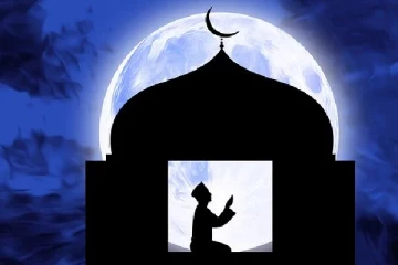 தெரிந்தது பிறை : ரமலான் நோன்பு தொடக்கம் - இஸ்லாமியர்கள் சிறப்பு தொழுகை