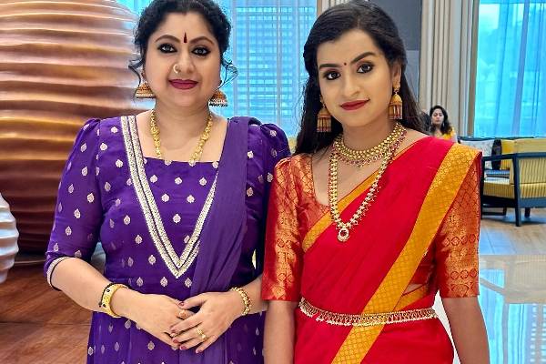 பக்கா குடும்ப பாங்கினியாக மாறிய சிவாங்கி... வாயடைத்துப்போன ரசிகர்கள்! | Super Singer Sivaangi New Post Goes Viral பக்கா குடும்ப பாங்கினியாக மாறிய சிவாங்கி... வாயடைத்துப்போன ரசிகர்கள்! | Super Singer Sivaangi New Post Goes Viral