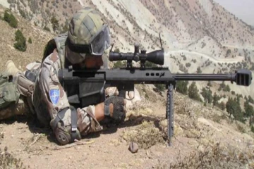 4 கி.மீ தூரத்தில் உள்ளவரை துப்பாக்கியால் சுட்டு உலக சாதனை படைத்த உக்ரைன் வீரர்