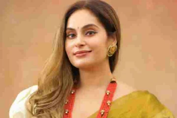 ஹிந்தி ஷோவில் தமிழ் பேசி கெத்து காட்டும் டைட்டில் வின்னர் நடிகை..