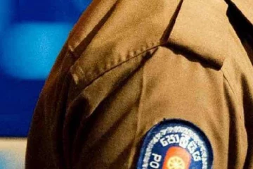 எரிபொருள் நிரப்பும் நிலையத்தில் தாக்குதலுக்கு உள்ளான பொலிஸ் அதிகாரி