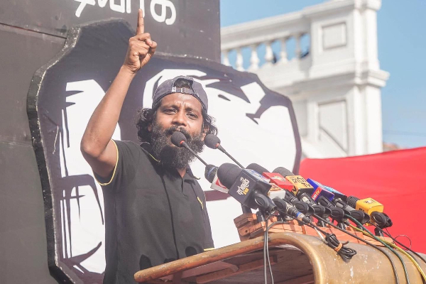 கட்டுநாயக்கவில் பதற்றம்! விமானம் புறப்படுவதற்கு முன் சிக்கிய இளைஞன் | Travel Ban For Who Participated In The Protest