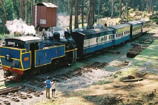 மிதிவண்டியை விட மெதுவான வேகமா! இந்தியாவின் மிக மெதுவான ரயில் எதுன்னு தெரியுமா? | Nilgiri Mountain Rail Is The Slowest Train India