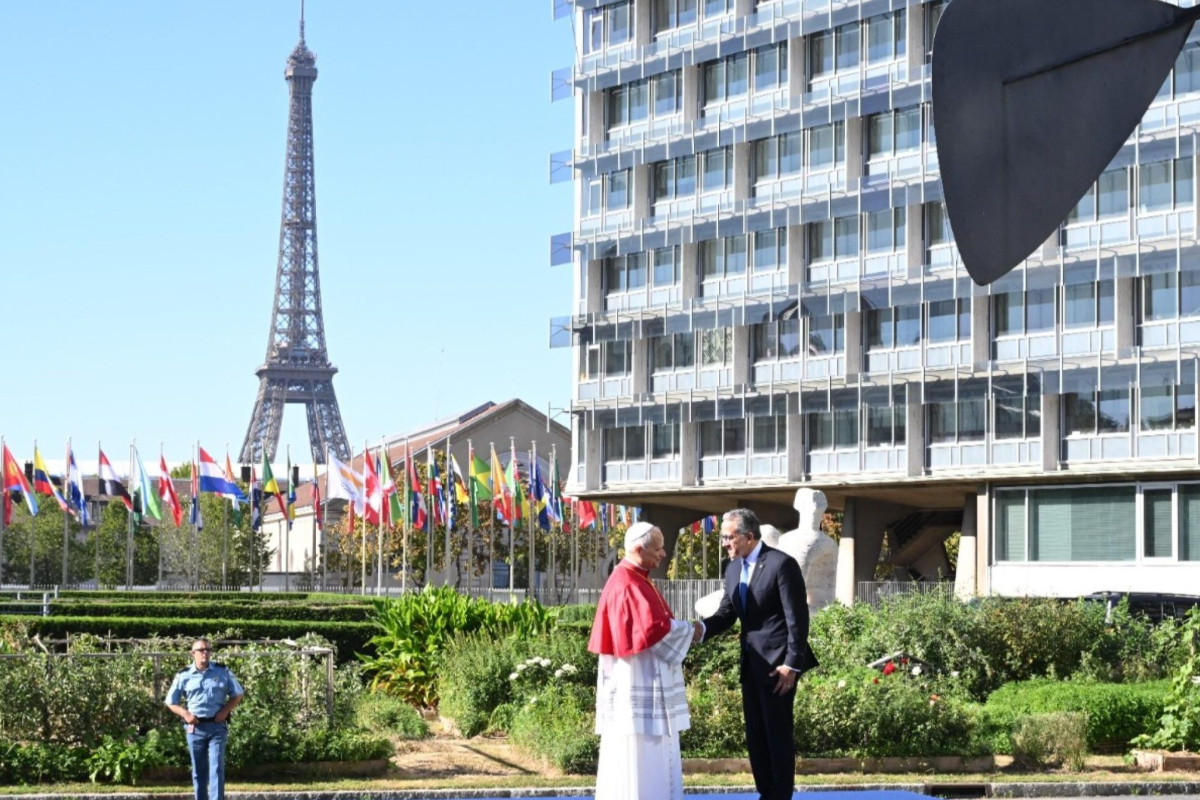 போப் வருகை; கடும் பாதுகாப்பில் பிரான்ஸ்! | Pope S Visit France Paris Under Tight Security