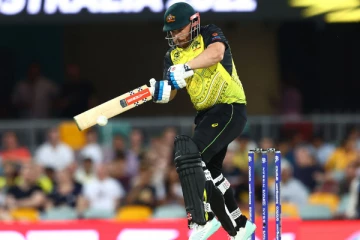 உலகக்கோப்பையில் வாணவேடிக்கை காட்டிய அவுஸ்திரேலிய கேப்டன்!