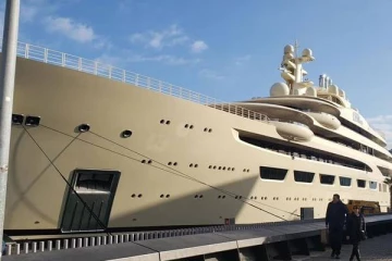 ஜேர்மனில் ரஷ்ய கோடீஸ்வரரின் பல கோடி மதிப்பிலான சொகுசு படகு பறிமுதல்