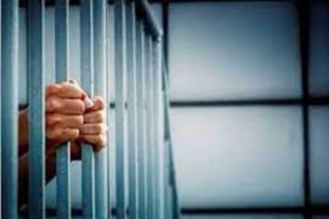 சிறைச்சாலையில் கைதிகளிடையே மோதல் - 5 பேர்  வைத்தியசாலையில்