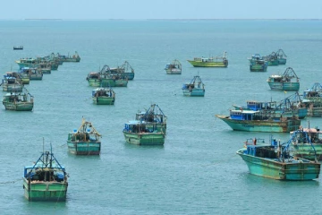 முல்லைத்தீவு கடலில் இந்திய மீனவர்களின் அட்டகாசம்!