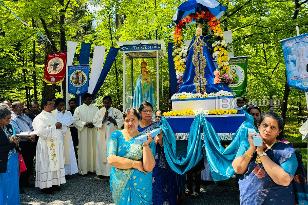 5000 க்கும் அதிகமான மக்கள் கொண்ட ஈழத்து அன்னையை நோக்கிய தமிழர் திருயாத்திரை... | More Than 5000 Tamil Pilgrims To Mother Eelam