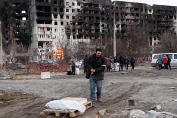 உக்ரைன் துறைமுக நகரில் கொத்து கொத்தாக புதைக்கப்பட்ட 5000 உடல்கள்: செய்திகளின் தொகுப்பு