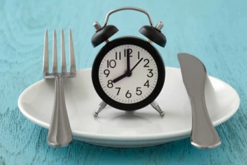 24 மணிநேரம் சாப்பிடாமல் இருந்தால் என்ன நடக்கும் தெரியுமா? இவ்வளவு பலன்களா?