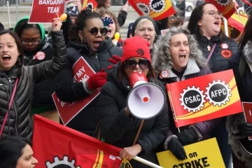 கனடாவில் அரசாங்க ஊழியர்கள் வேலை நிறுத்தத்தில்...