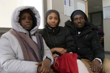 போருக்கு மத்தியிலும் அரங்கேறும்  நிறவெறி அராஜகம்!