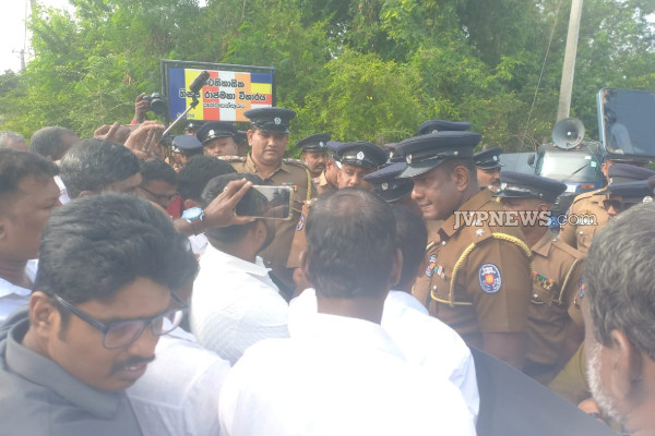 யாழில் சற்றுமுன் வெடித்த கலவரம் ; எம்.பிக்கு நேர்ந்த கதி | Riot Erupts In Jaffna Velan Four Held