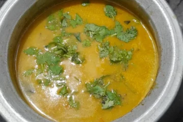 ரிச் ஓட்டல் சுவையில் வீடே மணக்கும் சாம்பார் செய்வது எப்படி? இதோ இந்த ஒரு பொருளை மறக்காமல் சேருங்கள்!