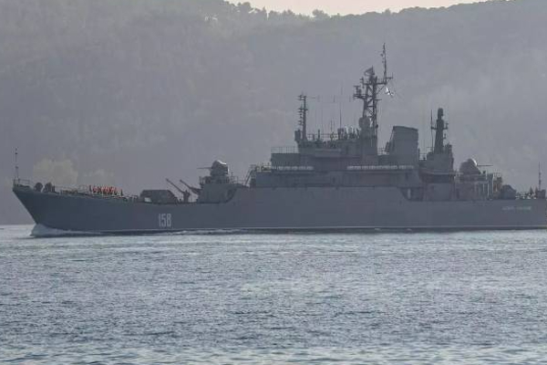 கருங்கடலில் ரஷ்யாவின் போர்க்கப்பலை அழித்த உக்ரைன்! | Ukraine Destroyed A Russian Warship The Black Sea