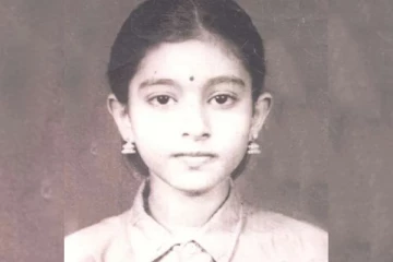 இந்த புகைப்படத்தில் இருக்கும் முன்னணி நடிகை யார் தெரியுமா? உள்ளே பாருங்க