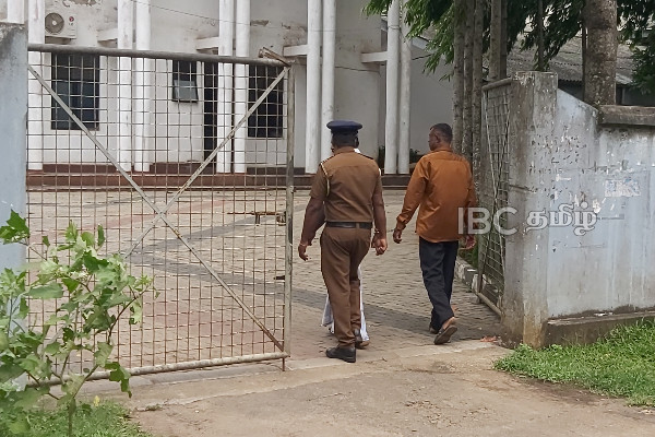 வெடுக்குநாறி மலை பூசகரிடம் மீண்டும் காவல்துறை விசாரணை! | Again Police Investigation About Vedukunari Malai