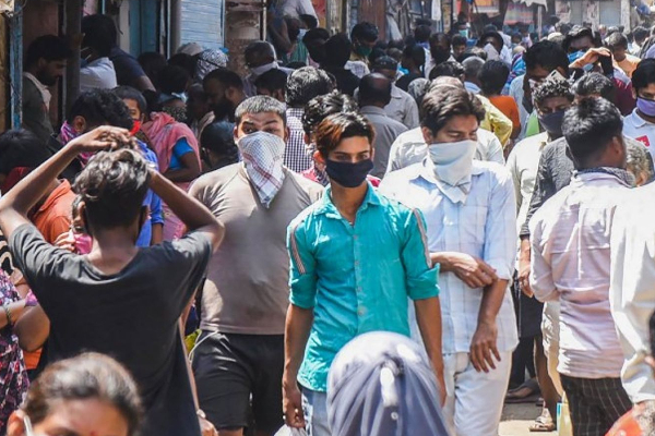 மீண்டும் தலைவிரித்தாடும் கொரோனா; மாஸ்க் கட்டாயம் - விரைவில் லாக்டவுன்? | Covid Cases 3 States People Wear Mask Compusory மீண்டும் தலைவிரித்தாடும் கொரோனா; மாஸ்க் கட்டாயம் - விரைவில் லாக்டவுன்? | Covid Cases 3 States People Wear Mask Compusory