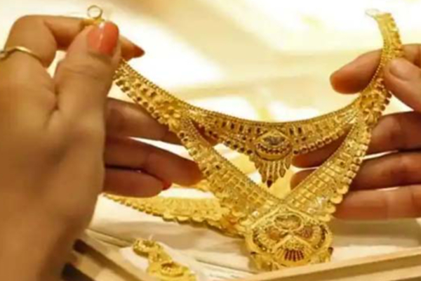 Today Gold Rate: ஒரே நாளில் ரூ.3,360 குறைந்தது தங்கத்தின் விலை! மகிழ்ச்சியில் நகை பிரியர்கள் | Gold Rate December 30 2025 India And Srilanka