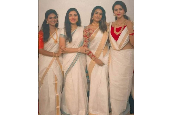 ஓணம் ஸ்பெஷலாக ஜீ தமிழ் சீரியல் நடிகைகள் ஒன்றாக வெளியிட்ட அழகிய புகைப்படம்- இதோ | Zee Tamil Serials Actresses Onam Special Photo