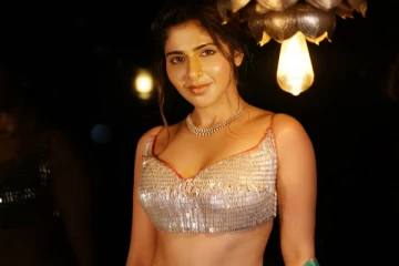 நடிகை ஐஸ்வர்யா மேனன் கிளாமர் உடையில் அழகிய போட்டோஷூட்