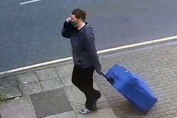 நண்பரைக் கொன்று லண்டன் தெருக்களில் இழுத்துச் சென்ற பெண்!