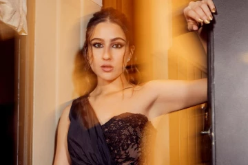 சாரா அலி கானின் லேட்டஸ்ட் ஹாட் ஸ்டில்கள்