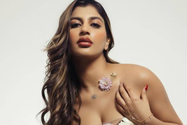 குட்டியான கிளாமர் ஆடையில் நடிகை யாஷிகா ஆனந்த்.. போட்டோஷூட் | Biggboss Actress Yashika Aanand Recent Phootshoot குட்டியான கிளாமர் ஆடையில் நடிகை யாஷிகா ஆனந்த்.. போட்டோஷூட் | Biggboss Actress Yashika Aanand Recent Phootshoot