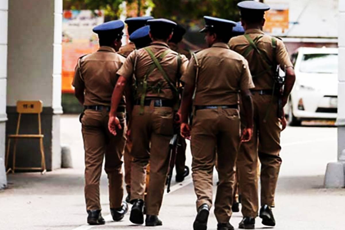 பேருந்து நிலைய கழிப்பறையில் சிசுவைக் கைவிட முயன்ற பெண் கைது | Woman Arrested For Abandon The Newborn Baby பேருந்து நிலைய கழிப்பறையில் சிசுவைக் கைவிட முயன்ற பெண் கைது | Woman Arrested For Abandon The Newborn Baby